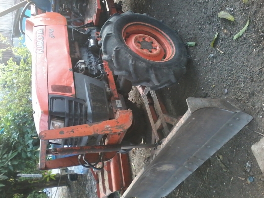 ขายKUBOTA45แรงสภาพแห้งๆ พร้อมใบมีดและผานหกครับ ด่วนครับ