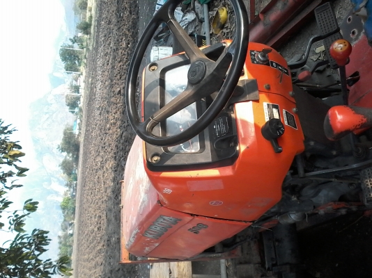 ขายKUBOTA45แรงสภาพแห้งๆ พร้อมใบมีดและผานหกครับ ด่วนครับ