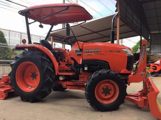 ขายรถไถ Kubota L3608(4WD) พร้อมใบมีดและเครื่องตัดหญ้าLCSใหม่ รถสวยพร้อมใช้งาน