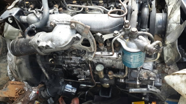 ขายเครื่องยนต์ อีซูซุ4BE1 สภาพเครื่องดีใช้งานอยู่110แรงม้ากำลังจะยกลงจากNPRราคา55000บาท