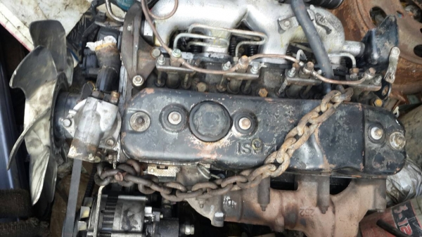 ขายเครื่องยนต์ อีซูซุ4BE1 สภาพเครื่องดีใช้งานอยู่110แรงม้ากำลังจะยกลงจากNPRราคา55000บาท