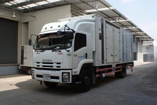 FTR 240 แรง ปี 2014  ยาว 7.69 เมตร  (((   ราคา  1,440,000 บาท ))