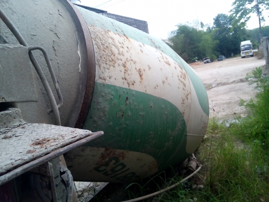 โม่ปูนมี 2ลูก  3คิวและ5คิว  พร้อมใช้งาน...