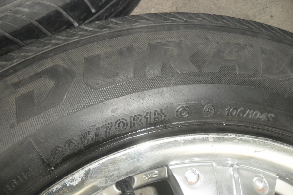 ล้อแม็ก15นิ้ว6รุ พร้อมยาง สวยๆ 4 ล้อ ลดราคาเหลือ 5500