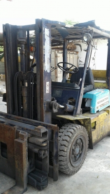 รถยก 4ตัน ฟรีลิฟท์ งาสไลท์กว้าง