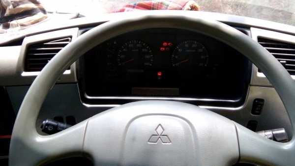 สิบล้อ มิตซู 270ยูโร ปี55 ดั้มสามมิตแท้ สภาพดีสวยบางเดิมพร้อมใช้ เล่มทะเบียนพร้อมโอน