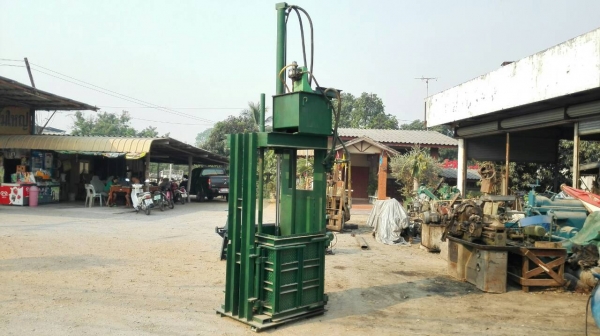Sell> เครื่องอัดกระดาษ อัดได้ 150 kg.สภาพใหม่ใช้งานมาน้อย ไฮดรอลิคมือโยก สมบูรณ์พร้อมใช้มาเทสได้