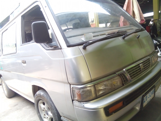 ขายรถตู้นิสสัน urvan ปี 40 พาวเวอร์