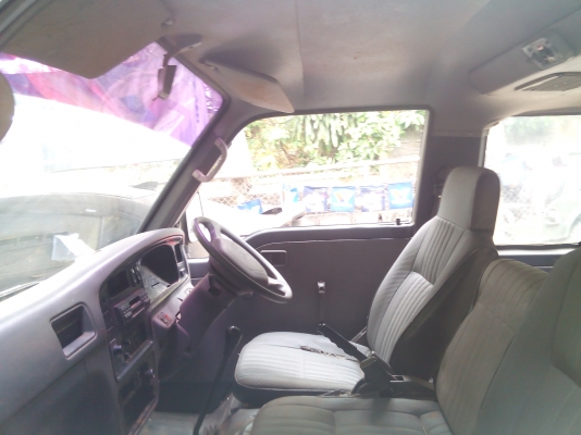 ขายรถตู้นิสสัน urvan ปี 40 พาวเวอร์