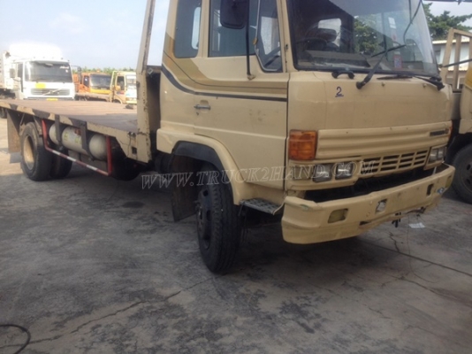 6 ล้อ HINO พื้นเรียบ รุ่นรถFC2W 185แรงม้า กระบะยาว ยาว5.80 เมตร