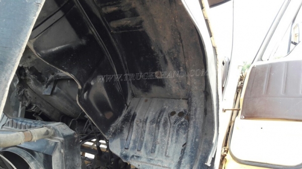 6 ล้อ HINO พื้นเรียบ รุ่นรถFC2W 185แรงม้า กระบะยาว ยาว5.80 เมตร