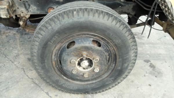 6 ล้อ HINO พื้นเรียบ รุ่นรถFC2W 185แรงม้า กระบะยาว ยาว5.80 เมตร