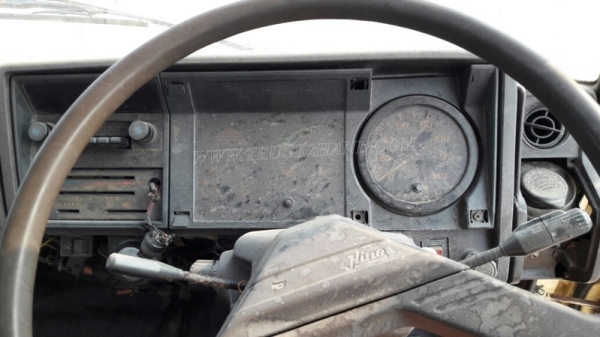 6 ล้อ HINO พื้นเรียบ รุ่นรถFC2W 185แรงม้า กระบะยาว ยาว5.80 เมตร