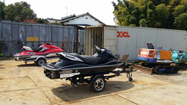 กำลังขึ้นตู้มาแล้ว เจ็ตสกี จากญี่ปุ่นแท้ สภาพสวยๆ สนใจจับจองกันก่อนครับ