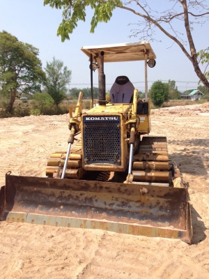 ขายรถแทรคเตอร์ KOMATSU D21P เดิมๆ ตามรุ่น เอกสารซื้อขาย
