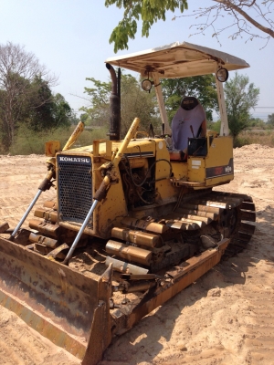 ขายรถแทรคเตอร์ KOMATSU D21P เดิมๆ ตามรุ่น เอกสารซื้อขาย
