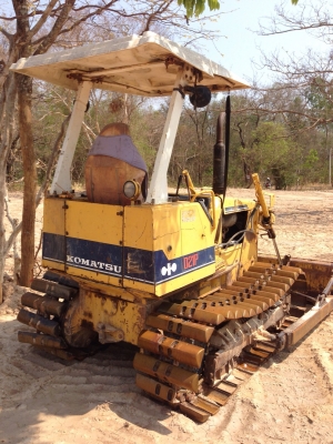 ขายรถแทรคเตอร์ KOMATSU D21P เดิมๆ ตามรุ่น เอกสารซื้อขาย