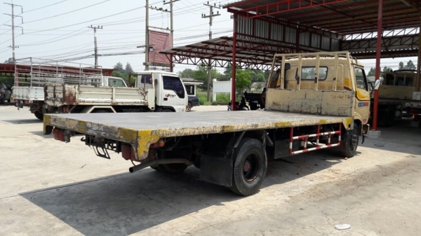 6 ล้อ HINO พื้นเรียบ รุ่นรถFC2W 120 แรงม้า กระบะยาว ยาว5.50 เมตร