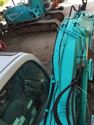 ขาย KOBELCO SK115SR  มาใหม่ สภาพสวย แทรคใหญ่    พร้อมใช้  สนใจโทร 089-7462641 สุวรรณีจ้า
