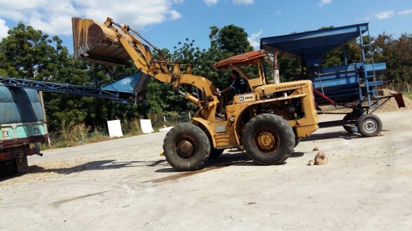 รถตักยี่ห้อ Caterpillar ต่อแขนแล้ว สภาพดี พร้อมใช้งาน รถตักยี่ห้อ Caterpillar ต่อแขนแล้ว สภาพดี พร้อมใช้งาน
