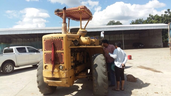 รถตักยี่ห้อ Caterpillar ต่อแขนแล้ว สภาพดี พร้อมใช้งาน รถตักยี่ห้อ Caterpillar ต่อแขนแล้ว สภาพดี พร้อมใช้งาน