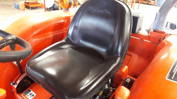 ขายรถแทรกเตอร์มือสอง