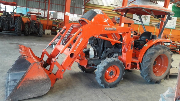 ขายรถแทรกเตอร์มือสอง