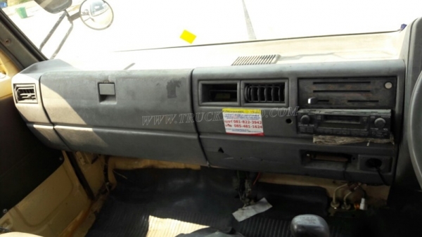 6 ล้อ HINO พื้นเรียบ รุ่นรถFC2W 120 แรงม้า กระบะยาว ยาว5.50 เมตร