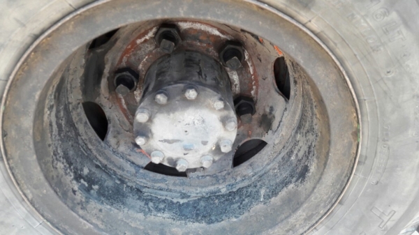 รถ 6 ล้อ HINO พื้นเรียบ 120 แรงม้า  เชื้อเพลิงน้ำมัน