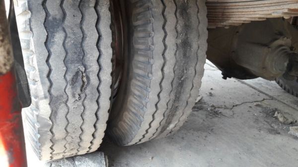 รถ 6 ล้อ HINO พื้นเรียบ 120 แรงม้า  เชื้อเพลิงน้ำมัน