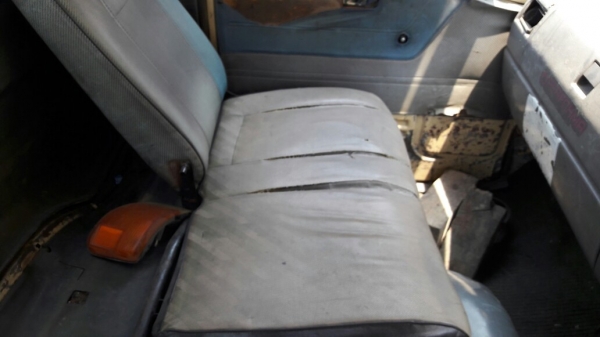 รถ 6 ล้อ HINO พื้นเรียบ 120 แรงม้า  เชื้อเพลิงน้ำมัน