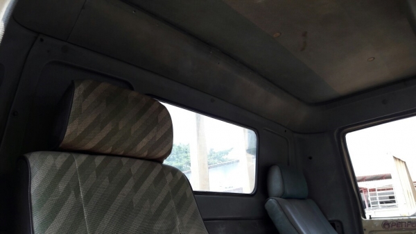 รถ 6 ล้อ HINO พื้นเรียบ 120 แรงม้า  เชื้อเพลิงน้ำมัน