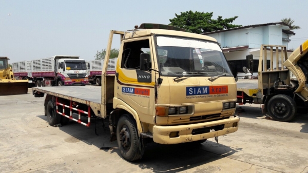 รถ 6 ล้อ HINO พื้นเรียบ 120 แรงม้า  เชื้อเพลิงน้ำมัน
