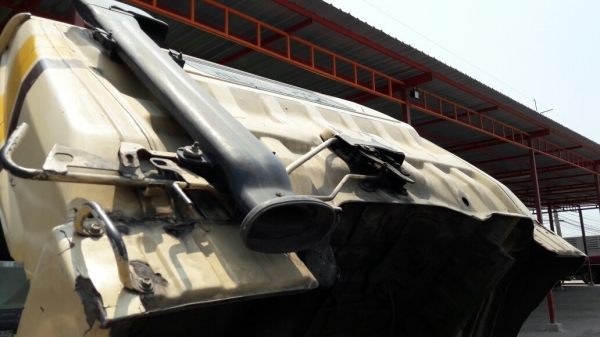 รถ 6 ล้อ HINO พื้นเรียบ 120 แรงม้า  เชื้อเพลิงน้ำมัน