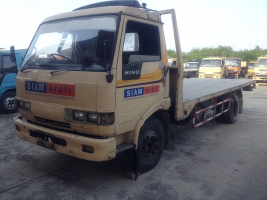 รถ 6 ล้อ HINO พื้นเรียบ 120 แรงม้า  เชื้อเพลิงน้ำมัน