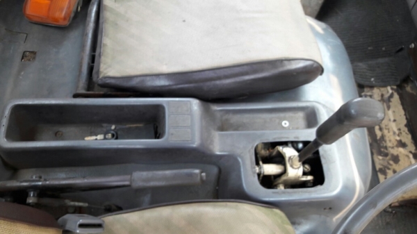 รถ 6 ล้อ HINO พื้นเรียบ 120 แรงม้า  เชื้อเพลิงน้ำมัน