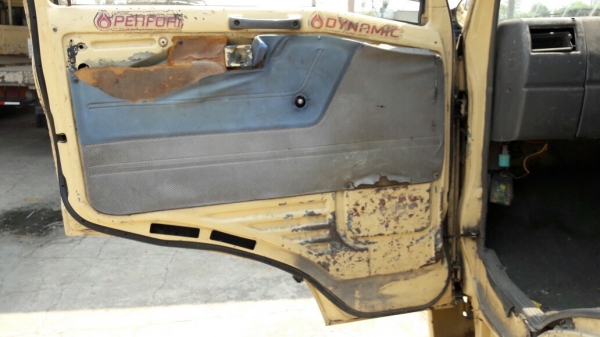 รถ 6 ล้อ HINO พื้นเรียบ 120 แรงม้า  เชื้อเพลิงน้ำมัน