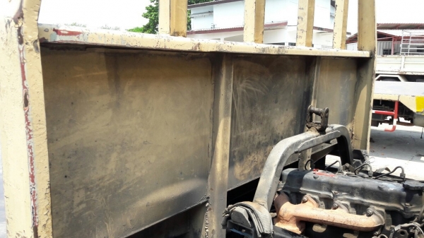 รถ 6 ล้อ HINO พื้นเรียบ 120 แรงม้า  เชื้อเพลิงน้ำมัน