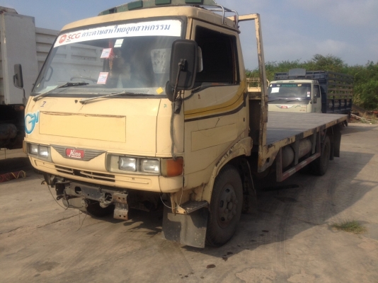 รถ 6 ล้อ HINO พื้นเรียบ 120 แรงม้า  เชื้อเพลิงน้ำมัน