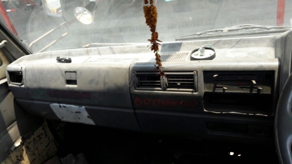 รถ 6 ล้อ HINO พื้นเรียบ 120 แรงม้า  เชื้อเพลิงน้ำมัน