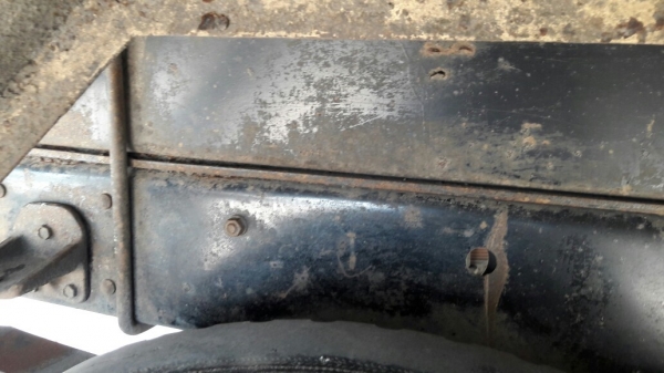 รถ 6 ล้อ HINO พื้นเรียบ 120 แรงม้า  เชื้อเพลิงน้ำมัน