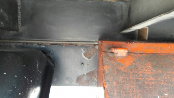 รถ 6 ล้อ HINO พื้นเรียบ 120 แรงม้า  เชื้อเพลิงน้ำมัน