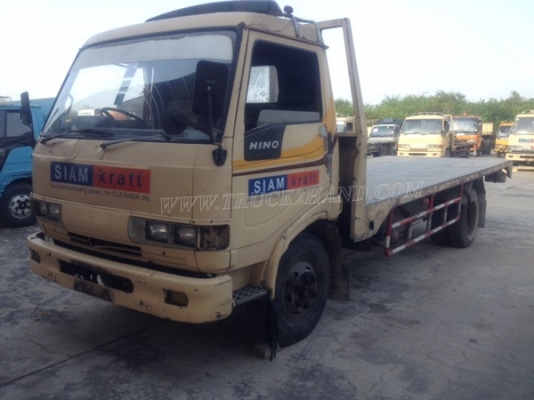 รถ 6 ล้อ HINO พื้นเรียบ 120 แรงม้า  เชื้อเพลิงน้ำมัน