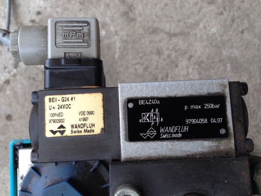 ขายปั้มน้ำมันไฮโดรลิค 0.5HP. 380V ขนาดเล็ก Wandfluh made in Switzerland พร้อมวาล์วคอนโทรล 24Vdc 1ชุด พร้อมใช้งาน