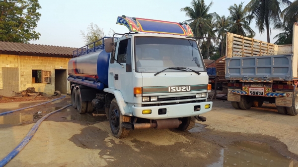 สิบล้อFVM 195รถบรรทุกน้ำมันนางฟ้าแท้