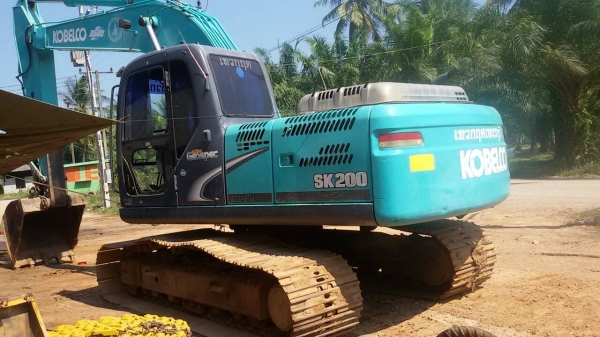 ขายรถแบคโฮ KOBELCO SK.200-YN 12 เอกสารใบแจ้งจำหน่าย ไฟฟ้ามี ช่วงล้างเต็ม รถสวย ราคา.1880000 สนใจโทรด่วน