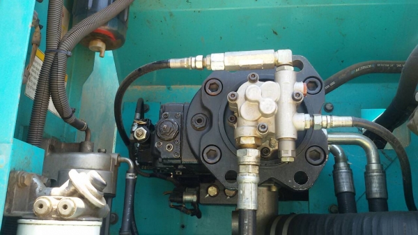 ขายรถแบคโฮ KOBELCO SK.200-YN 12 เอกสารใบแจ้งจำหน่าย ไฟฟ้ามี ช่วงล้างเต็ม รถสวย ราคา.1880000 สนใจโทรด่วน