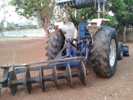 ขายด่วน รถไถ FROD 6600 สภาพพร้อมใช้งาน เครื่องปั้มดี เอกสารเล่มทะเบียน