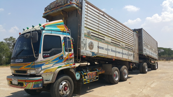 ขายรถพ่วง 18 ล้อ แม่-ลูก กระบะเนียมคอกเกษตรดั้ม อู่.ธวัทชัย ISUZI 270 ปี.46 รถสวย ราคา.1850000 จัดไฟแนนซ์ได้ สนใจรีบจองด่วน