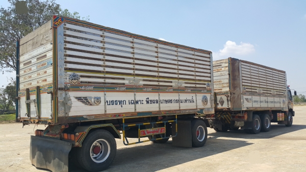 ขายรถพ่วง 18 ล้อ แม่-ลูก กระบะเนียมคอกเกษตรดั้ม อู่.ธวัทชัย ISUZI 270 ปี.46 รถสวย ราคา.1850000 จัดไฟแนนซ์ได้ สนใจรีบจองด่วน